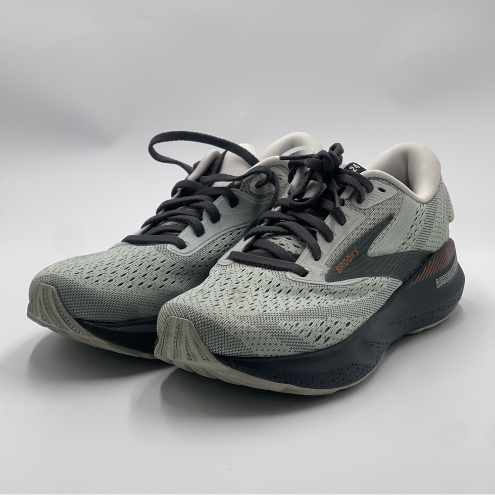 Brooks Women’s Adrenaline GTS 24 Running Shoes in Size US 8 (EU 39 / UK 6)